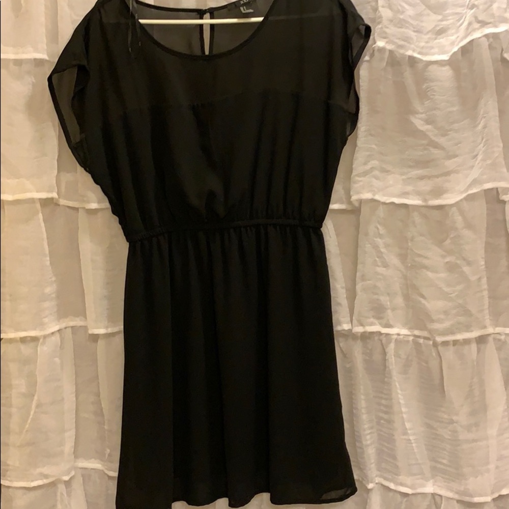 Short black FOREVER 21 dress